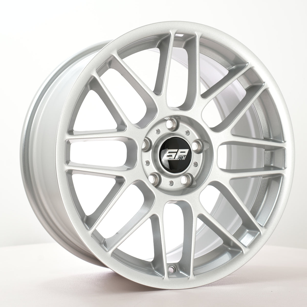 6Performance DTM FF, 18 x 8.5 inch, 5x120 PCD, ET38 in Hyper Silver